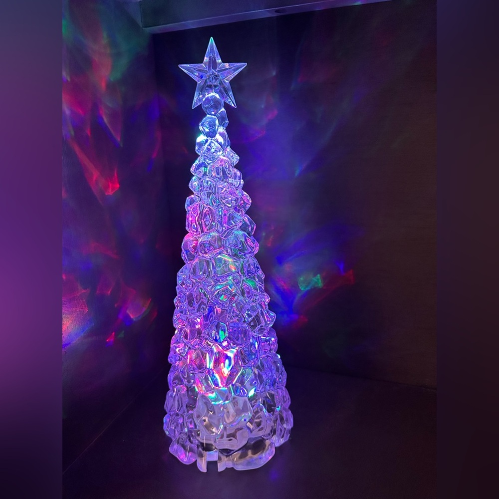 Plastic/Resin Color Changing Christmas Tree - Picture 5 of 11